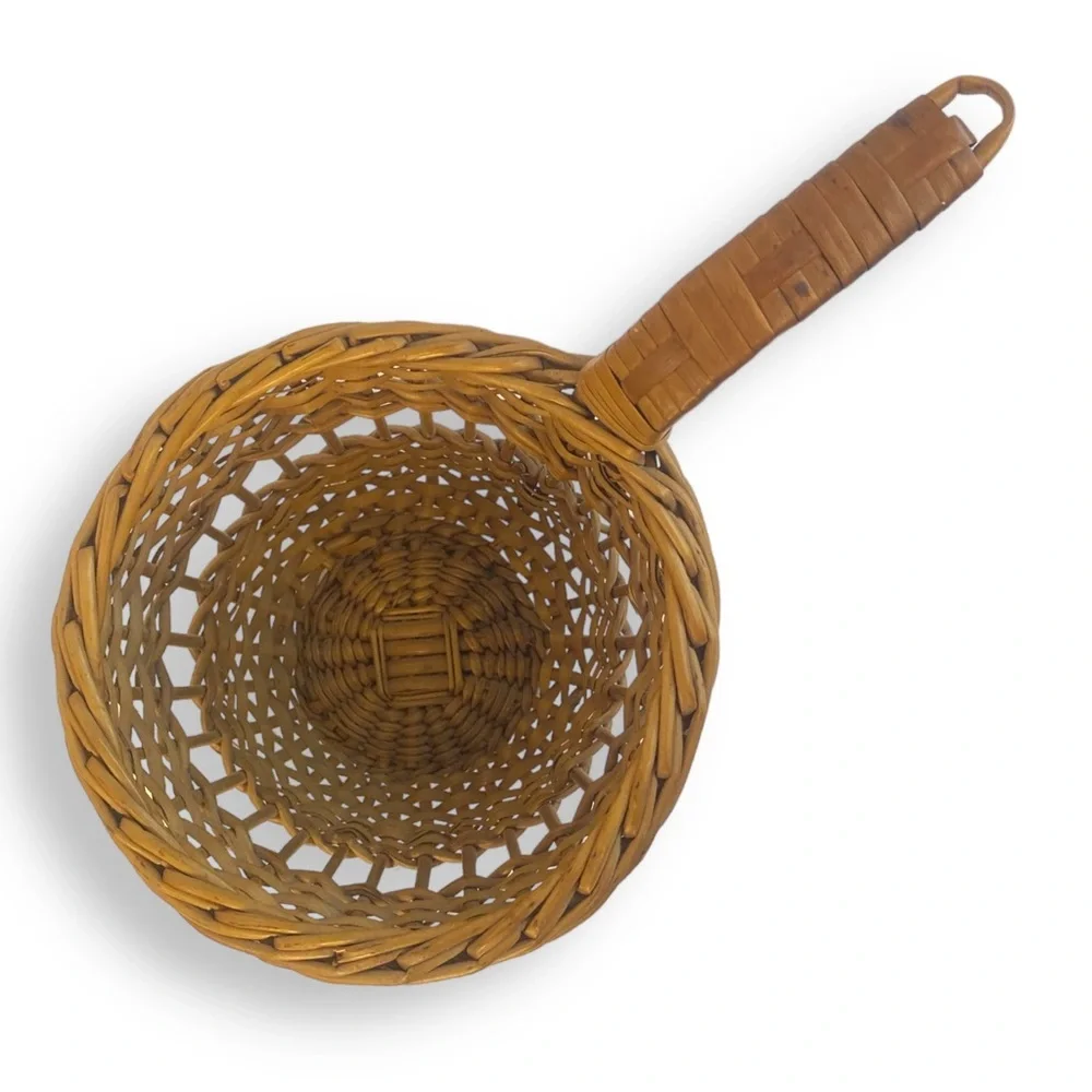 Vintage Wicker Basket W/ Handle Planter, Boho Decor, Bohemian,Mid Century 0182S‎